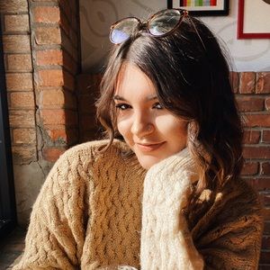 Meet your Posher, Vanessa